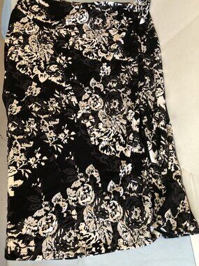 Nine West XL Black Floral Skirt 34" Waist
